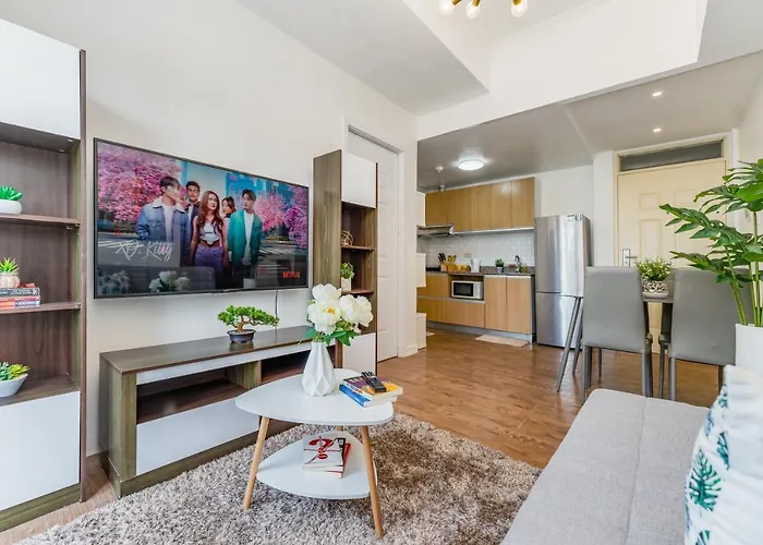 Apartment Amani 237, 3 Minutes To Airport, With Gym & Pool, Free Netflix, Fast Wi-fi *