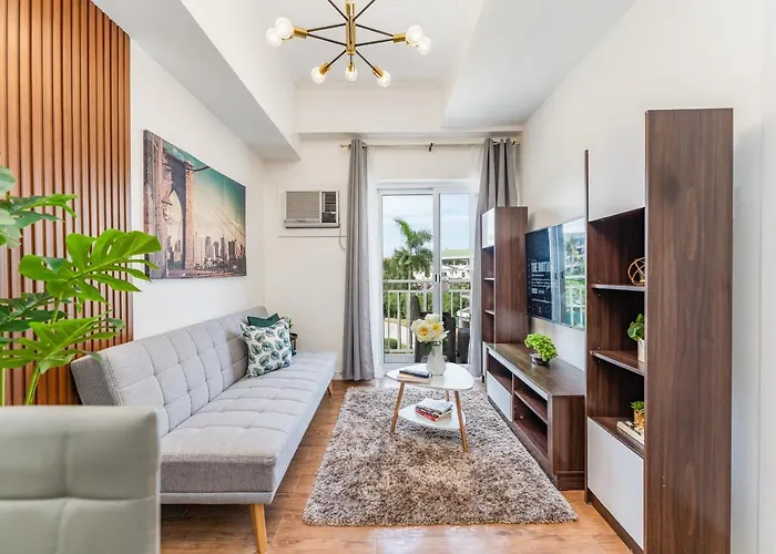 Amani 237, 3 Minutes To Airport, With Gym & Pool, Free Netflix, Fast Wi-fi *