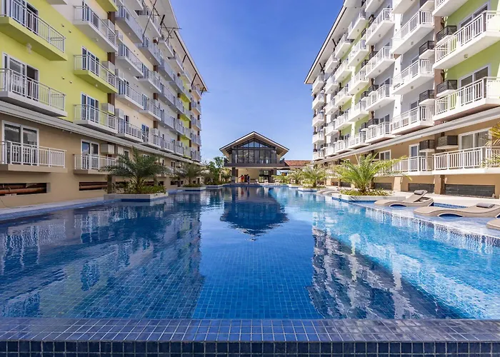 Amani 237, 3 Minutes To Airport, With Gym & Pool, Free Netflix, Fast Wi-fi Apartment