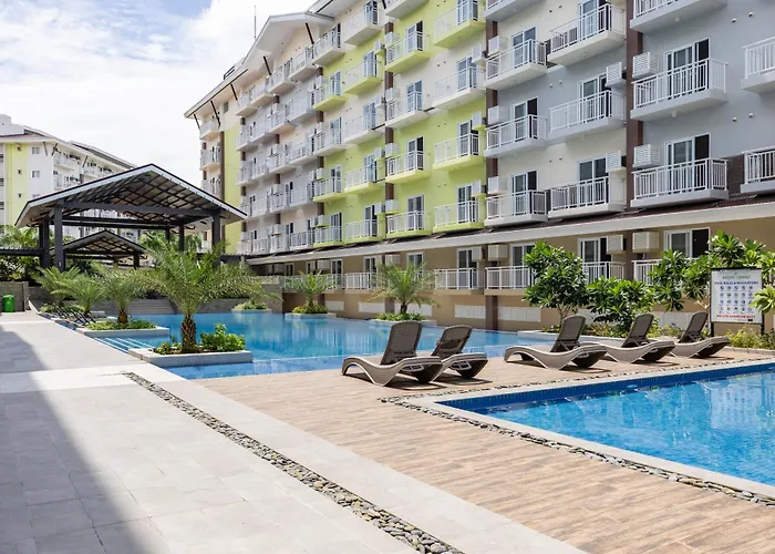 Amani 237, 3 Minutes To Airport, With Gym & Pool, Free Netflix, Fast Wi-fi Apartment *