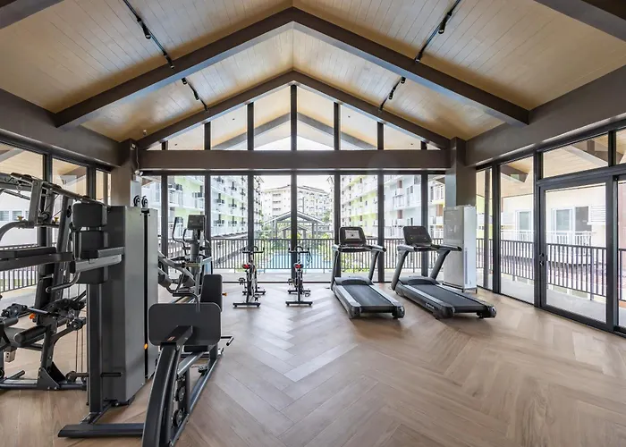 Amani 237, 3 Minutes To Airport, With Gym & Pool, Free Netflix, Fast Wi-fi * Lapu-Lapu City